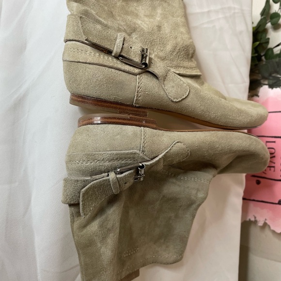 BELLE By Sigerson Morrison suede booties pull-on closure Sz 6 - Picture 6 of 9